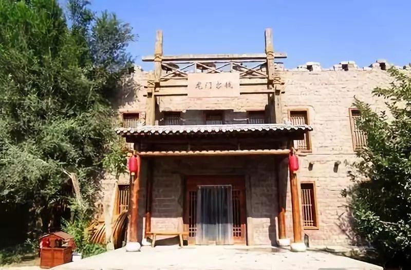 点星沉月